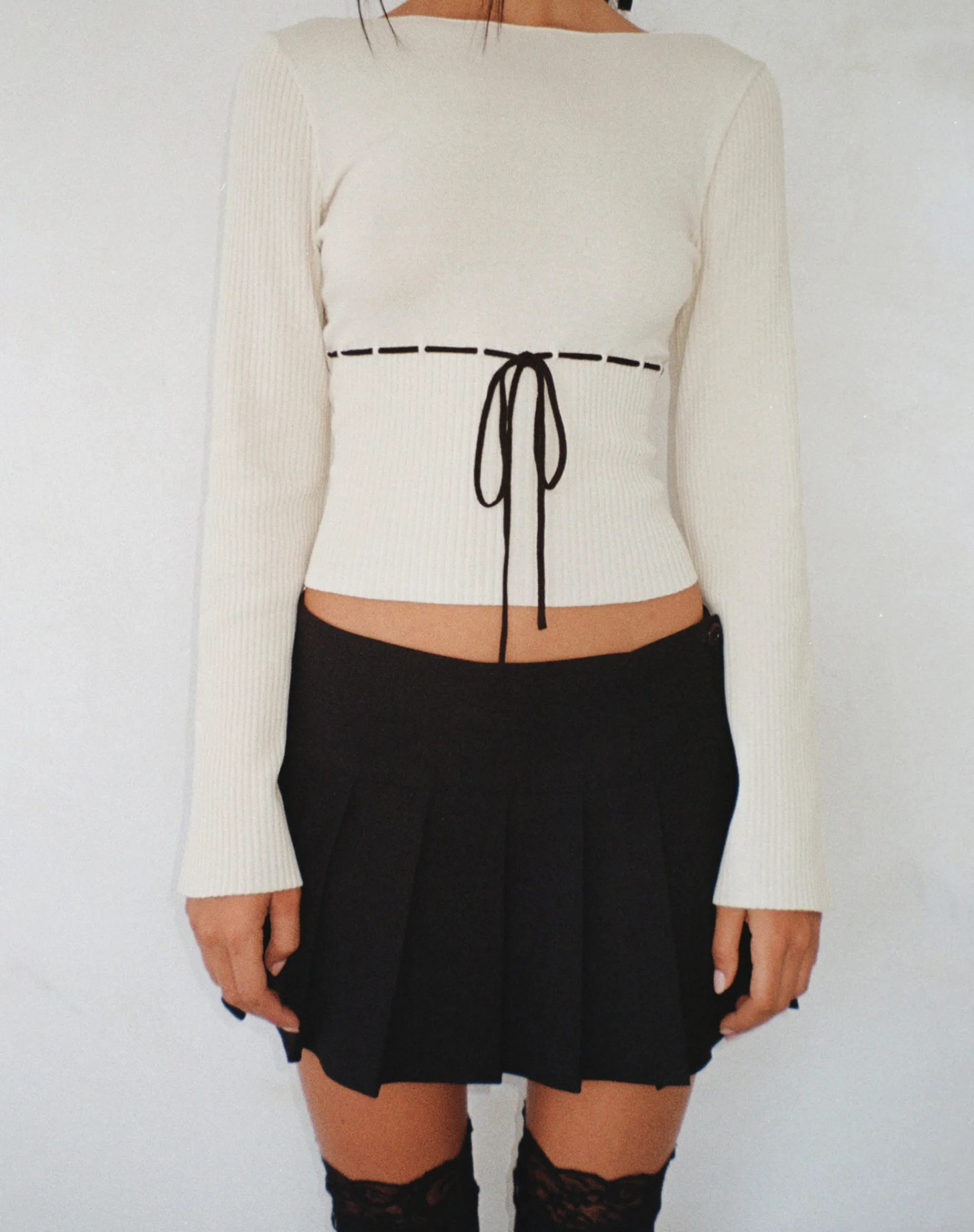 Motel Rocks Basics | Basic Tops-Awdella Knitted Long Sleeve Top in Beige knittedbeige