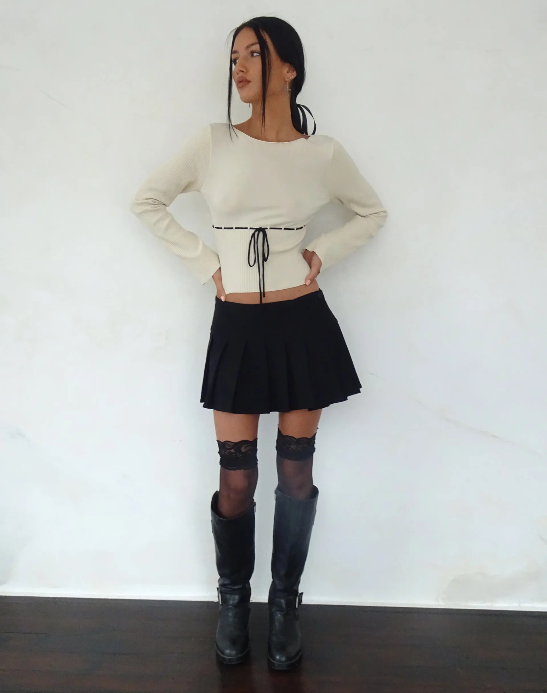 Motel Rocks Basics | Basic Tops-Awdella Knitted Long Sleeve Top in Beige knittedbeige