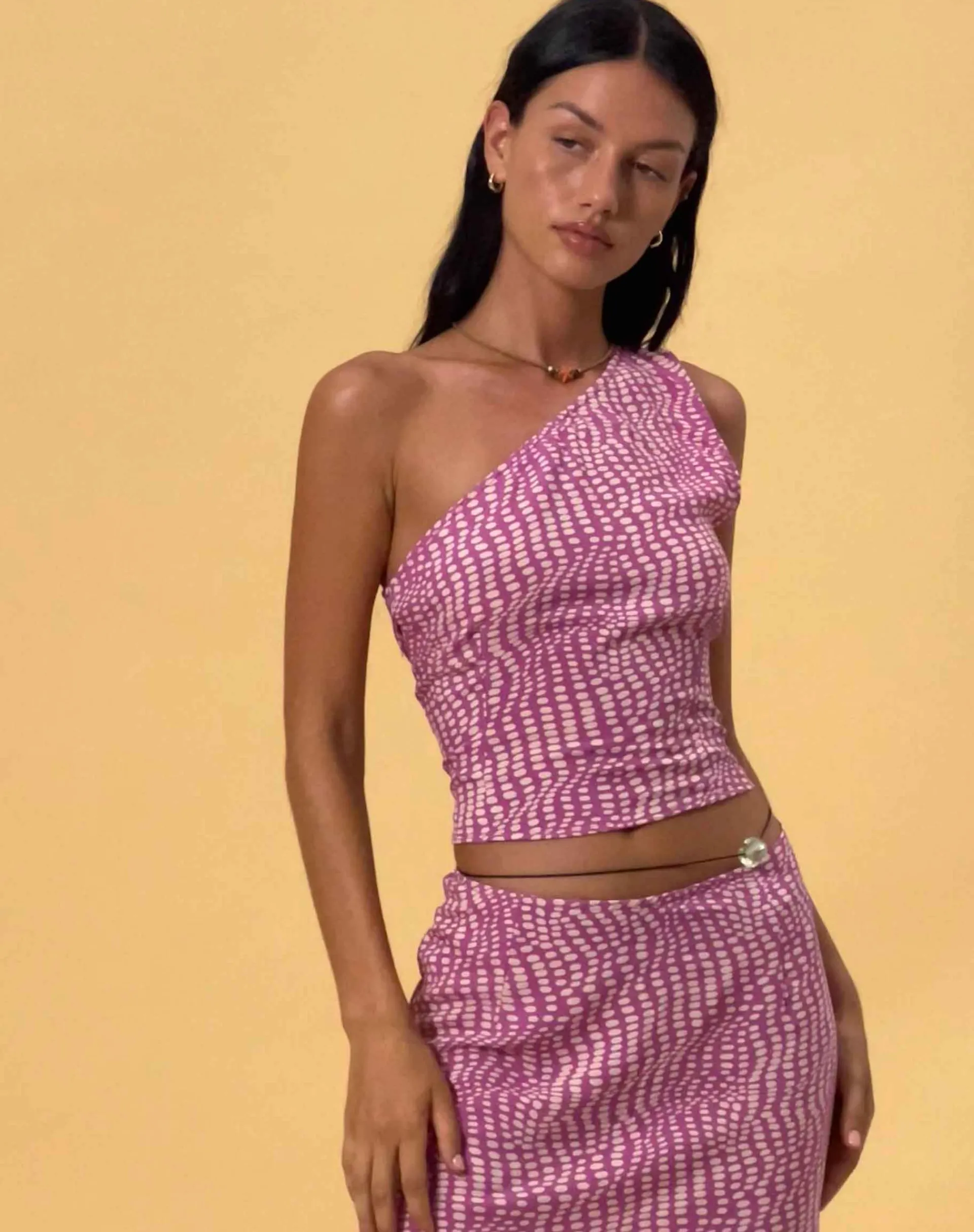 Motel Rocks Printed Tops-Bayan One Shoulder Top in Wavy Polka Purple