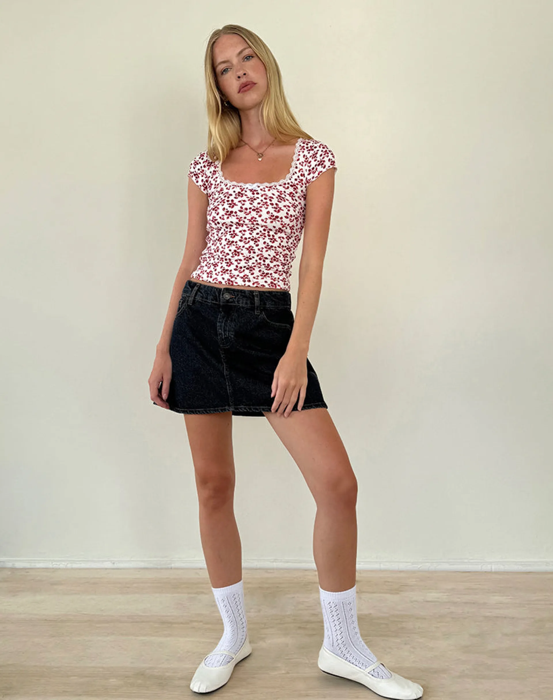 Motel Rocks Basic Tops | Printed Tops-Bovillo Top in Summer Strawberry Off White StrawberryOffWhite