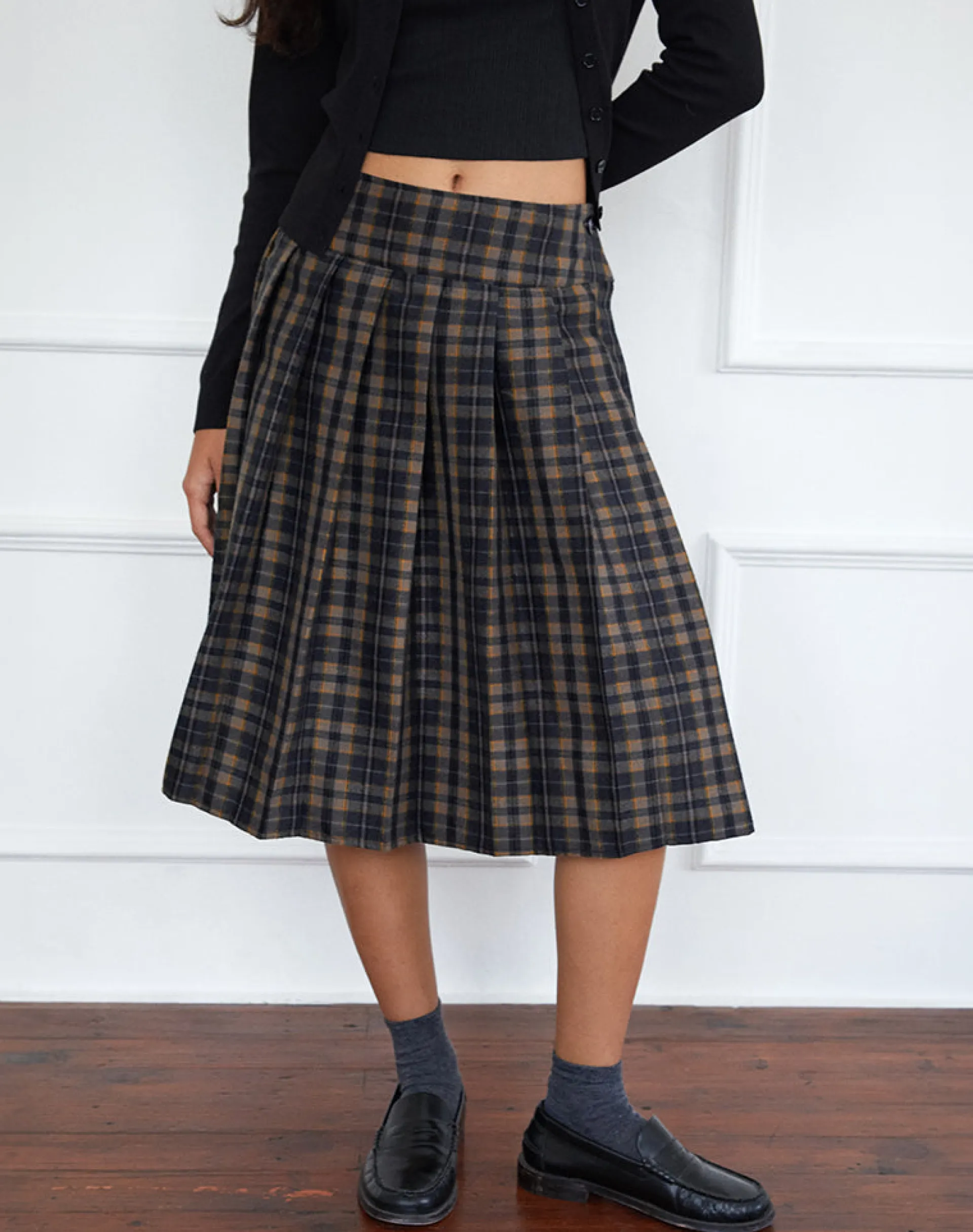 Motel Rocks Printed Skirts | Pleated Skirts-Catelyn Pleated Midi Skirt in Navy Mustard Check