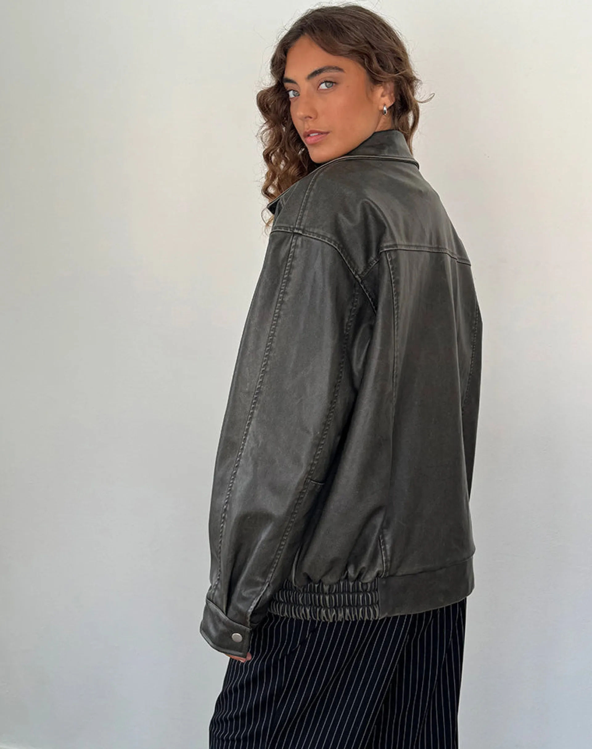Motel Rocks Basics | Pu Jackets-Cavita Distressed Jacket in PU Olive puolive