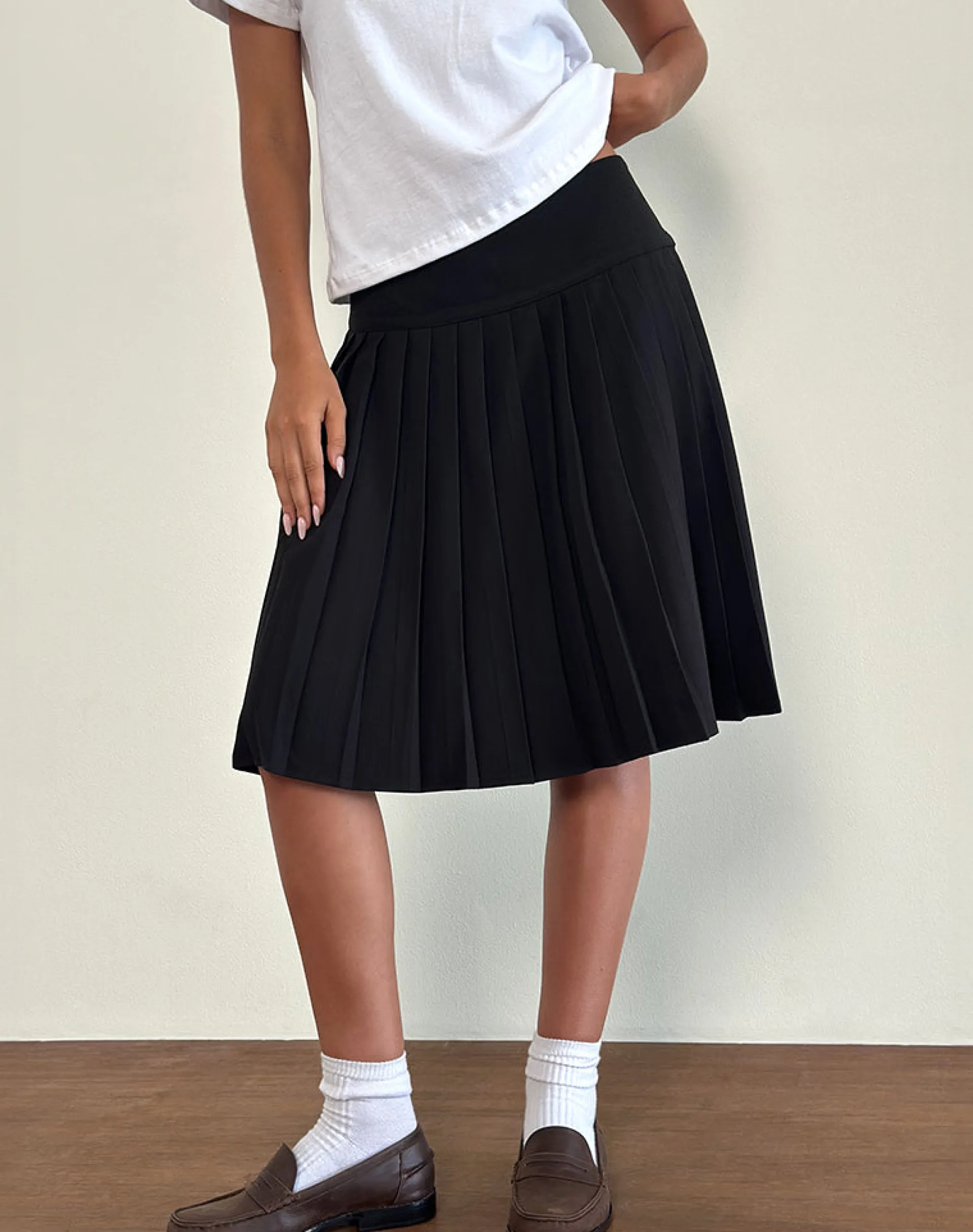 Motel Rocks Pleated Skirts | Midi Skirts-Citrani Pleated Midi Skirt in Black
