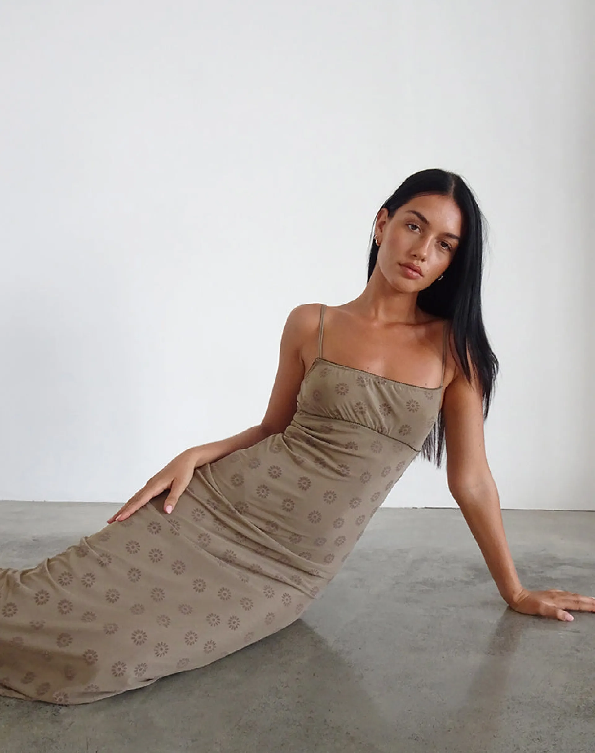 Motel Rocks Printed Dresses | Bodycon Dresses-Darsih Maxi Dress in Daisy Flock Light Brown daisyflocklightbrown