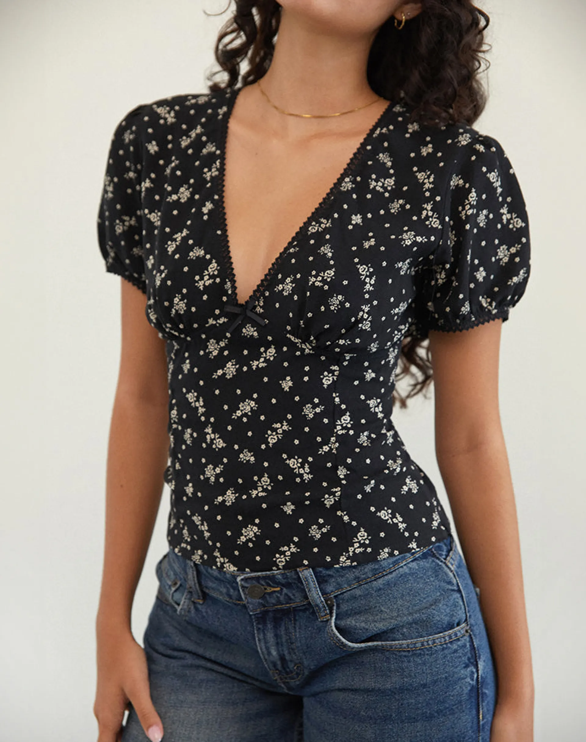 Motel Rocks Printed Tops-Elvita Top in Floral Land Black