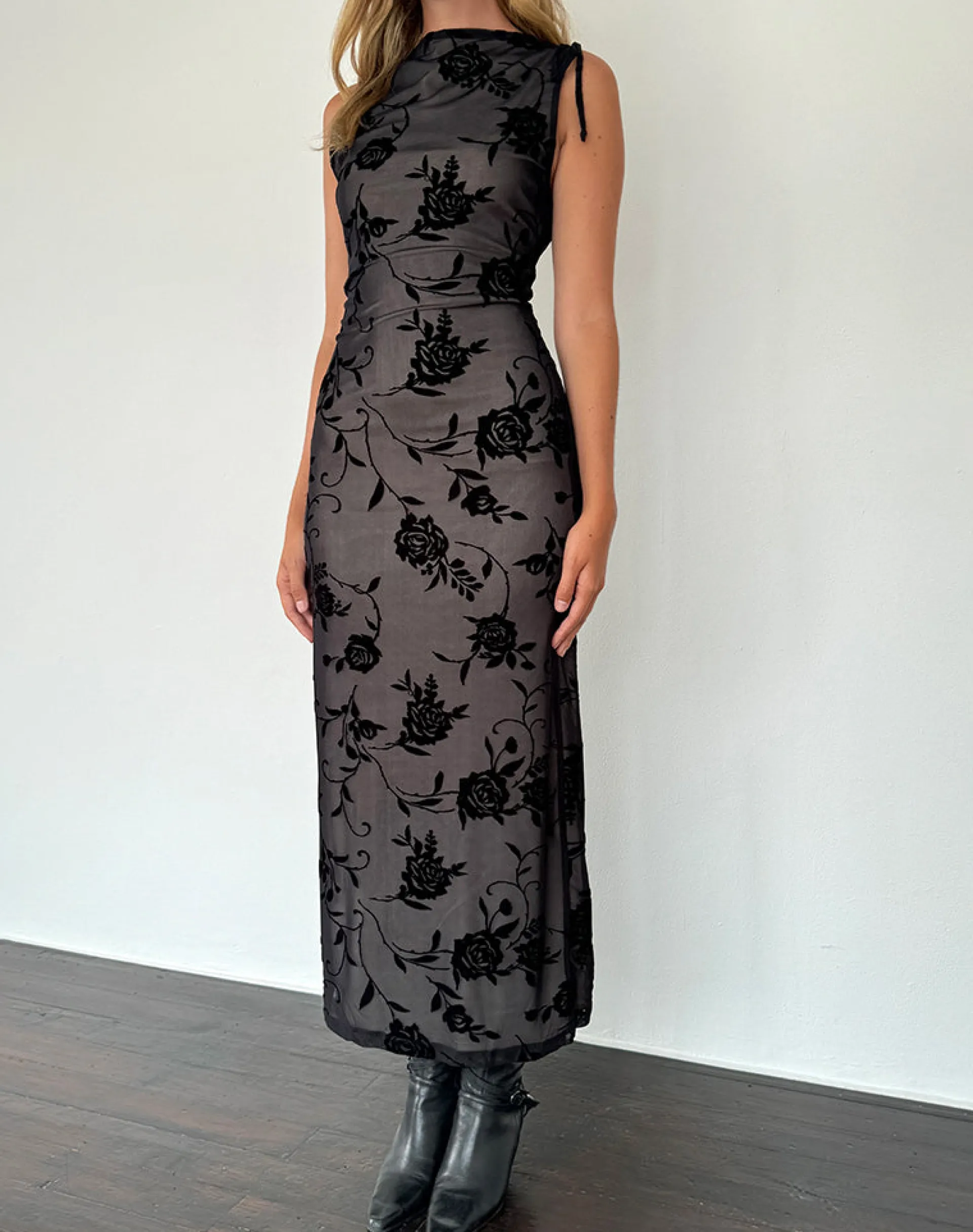 Motel Rocks Printed Dresses | Bodycon Dresses-Estoria Midi Dress Black Rose Flock