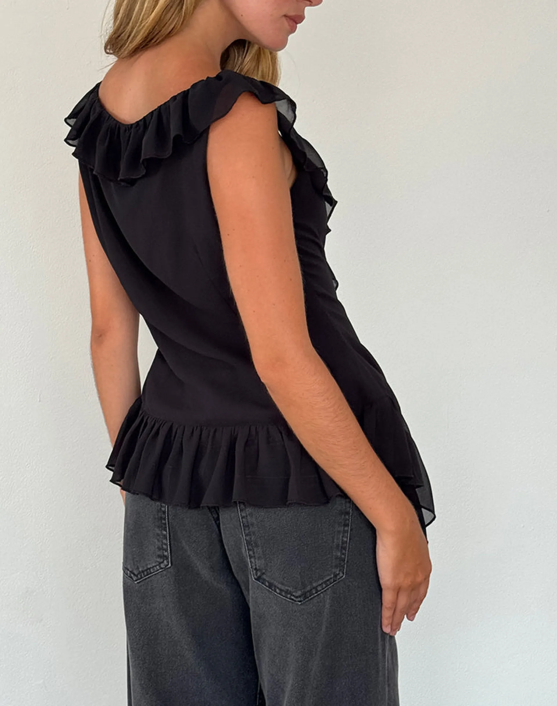 Motel Rocks Going Out Tops-Glaiza Ruffle Cami Top in Black