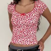 Motel Rocks Printed Tops-Grodi Fitted Top in Strawberry 2023 Print