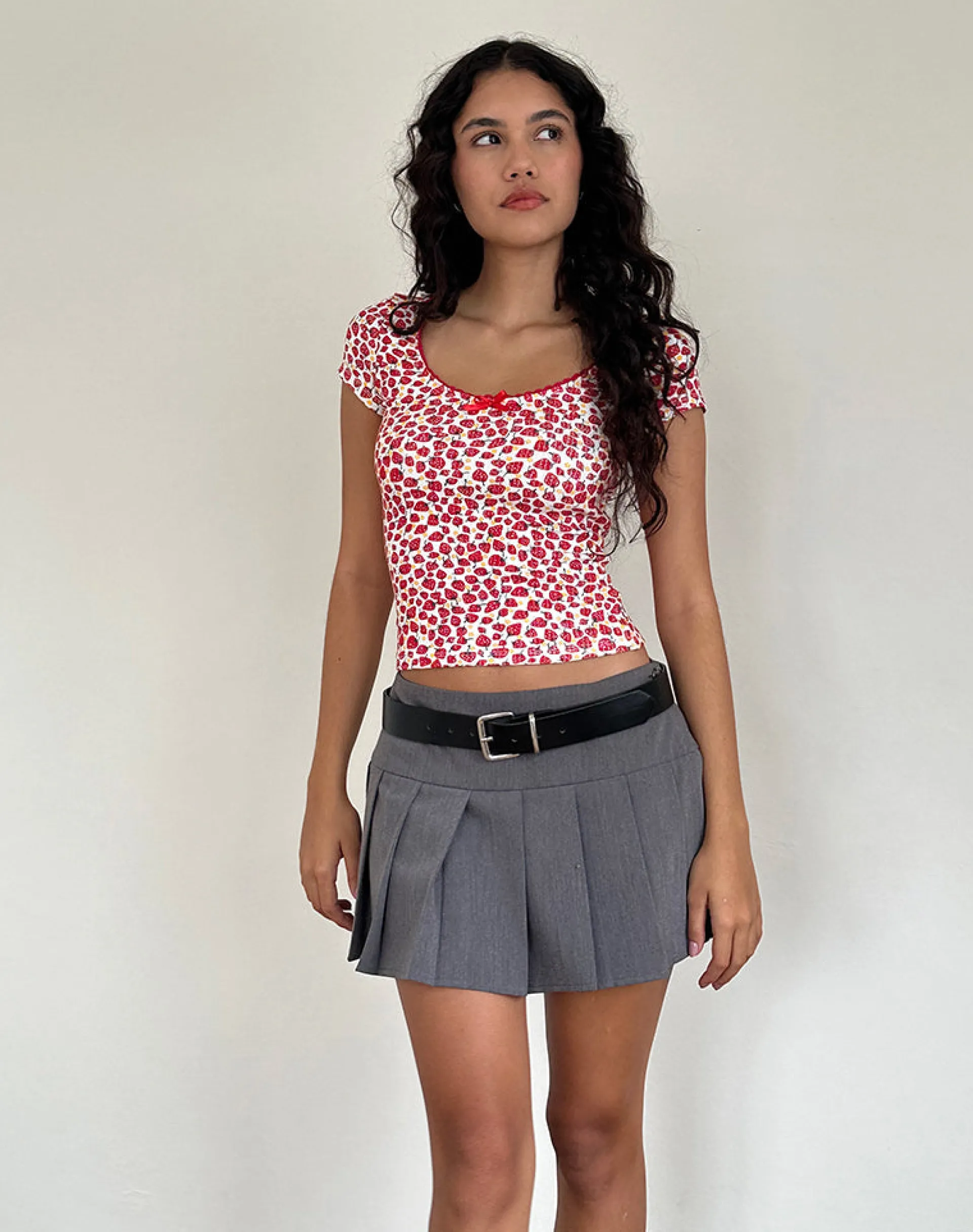 Motel Rocks Printed Tops-Grodi Fitted Top in Strawberry 2023 Print