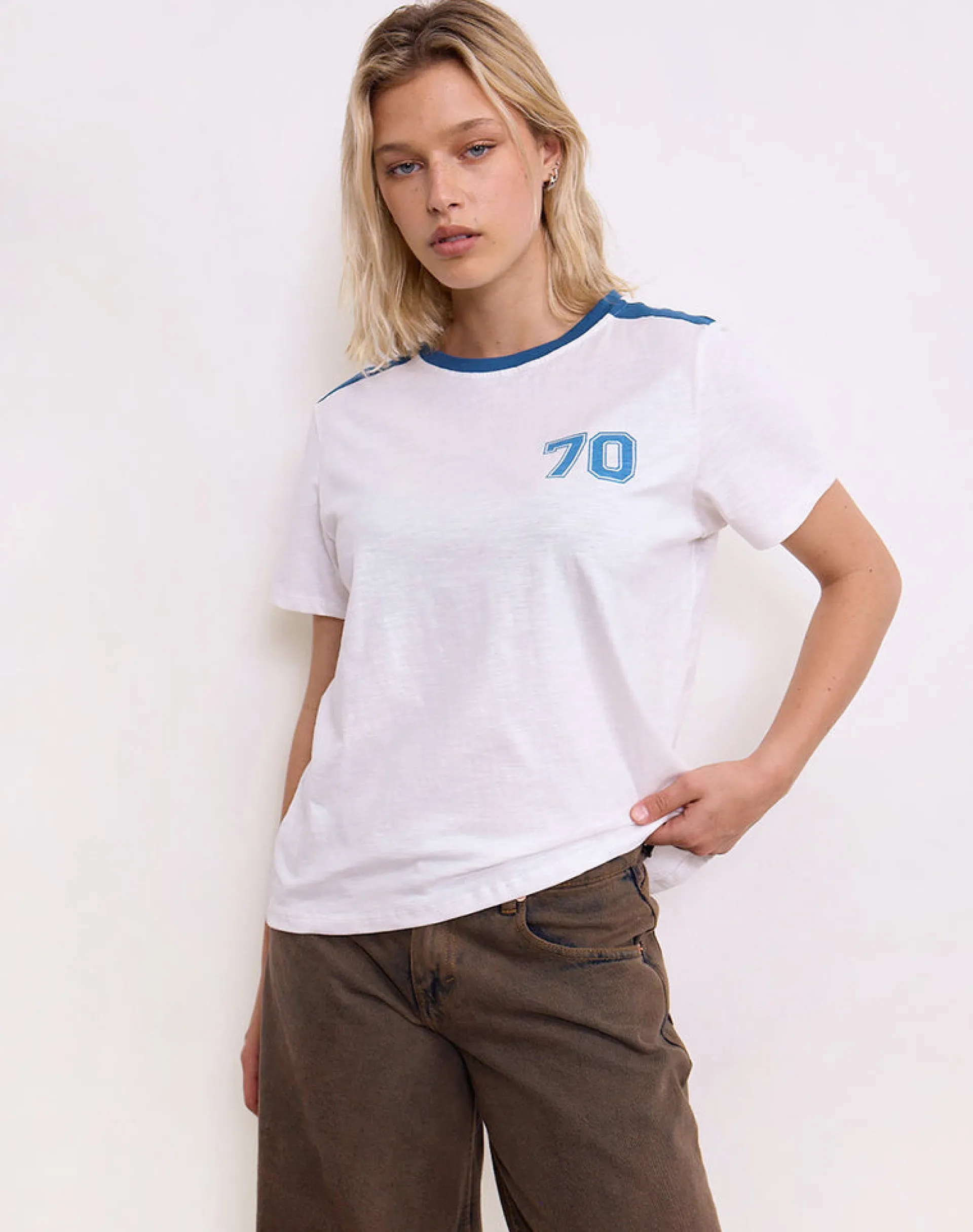 Motel Rocks Tees-Jihan Top in Off White with Mediterranean Blue Binding
