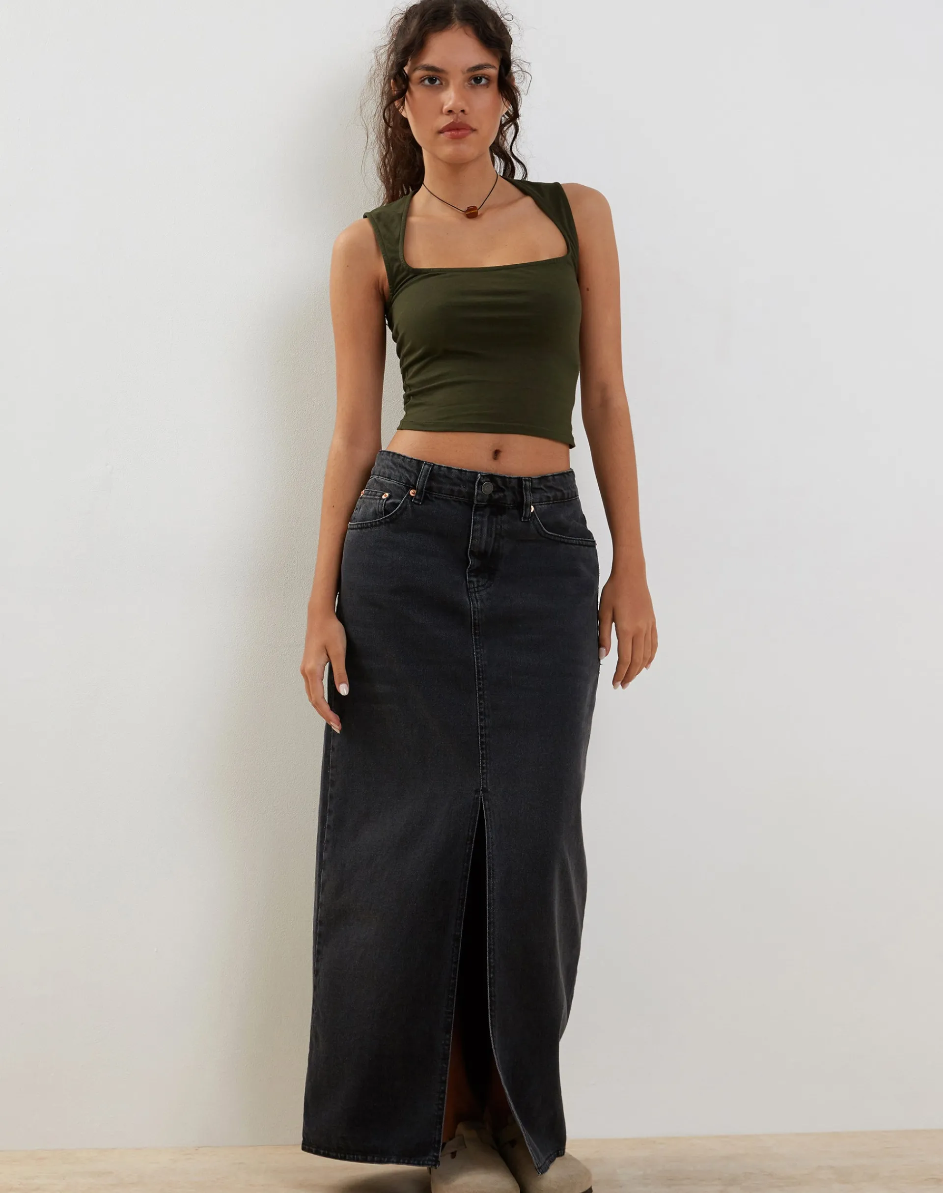 Motel Rocks Basics | Basic Tops-Jinsu Crop Top in Lycra olive