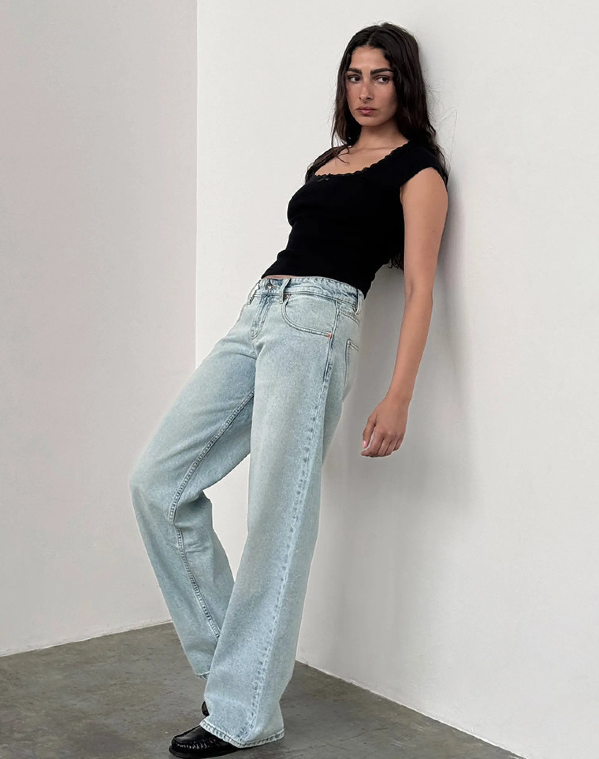 Motel Rocks Jeans | Straight Leg Jeans-Low Rise Parallel Jeans In Extreme Light Wash Blue ExtremeLightWashBlue