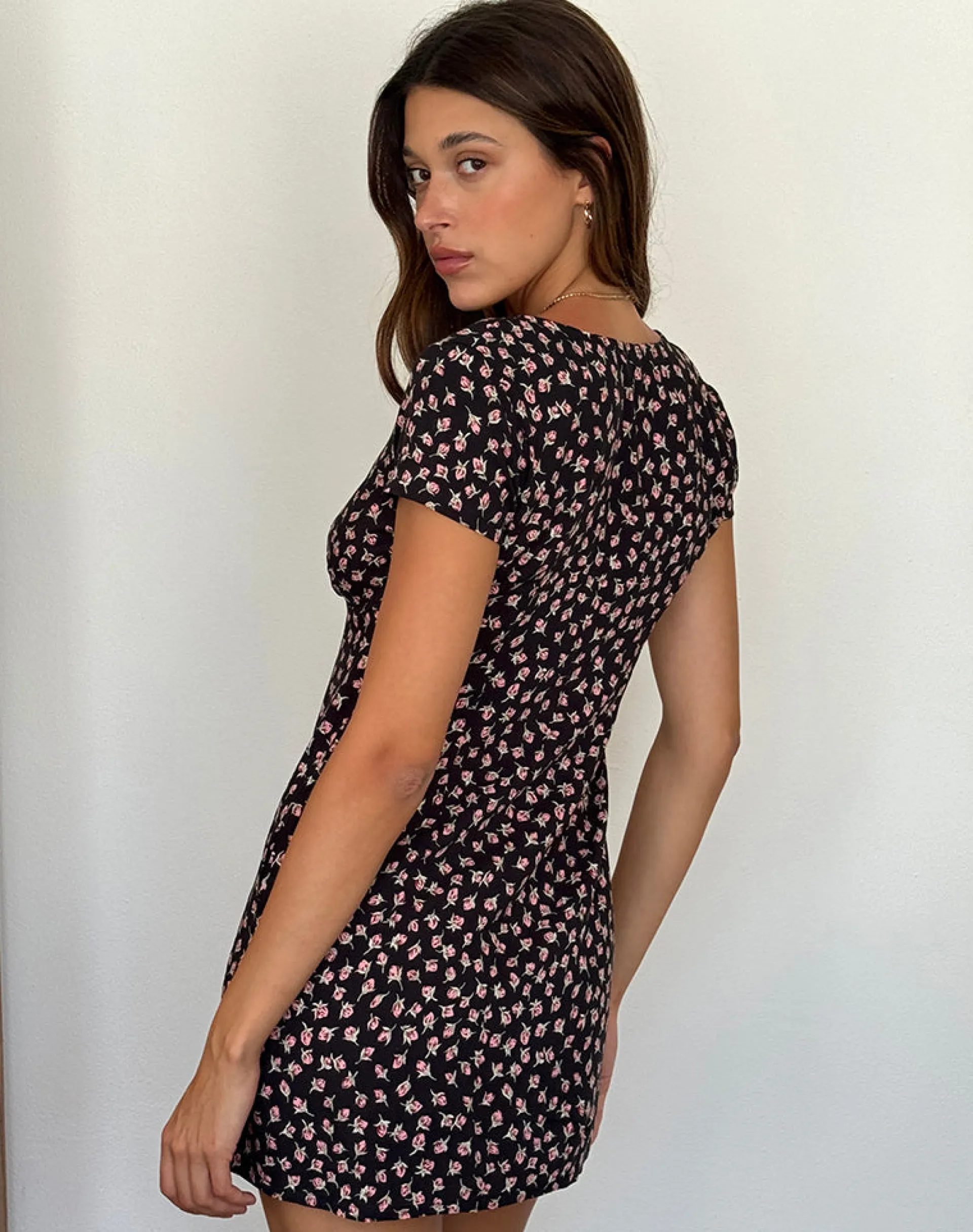 Motel Rocks Printed Dresses | Day Dresses-Omoni Mini Dress in Red Rose Ditsy Black RedRoseDitsyBlack