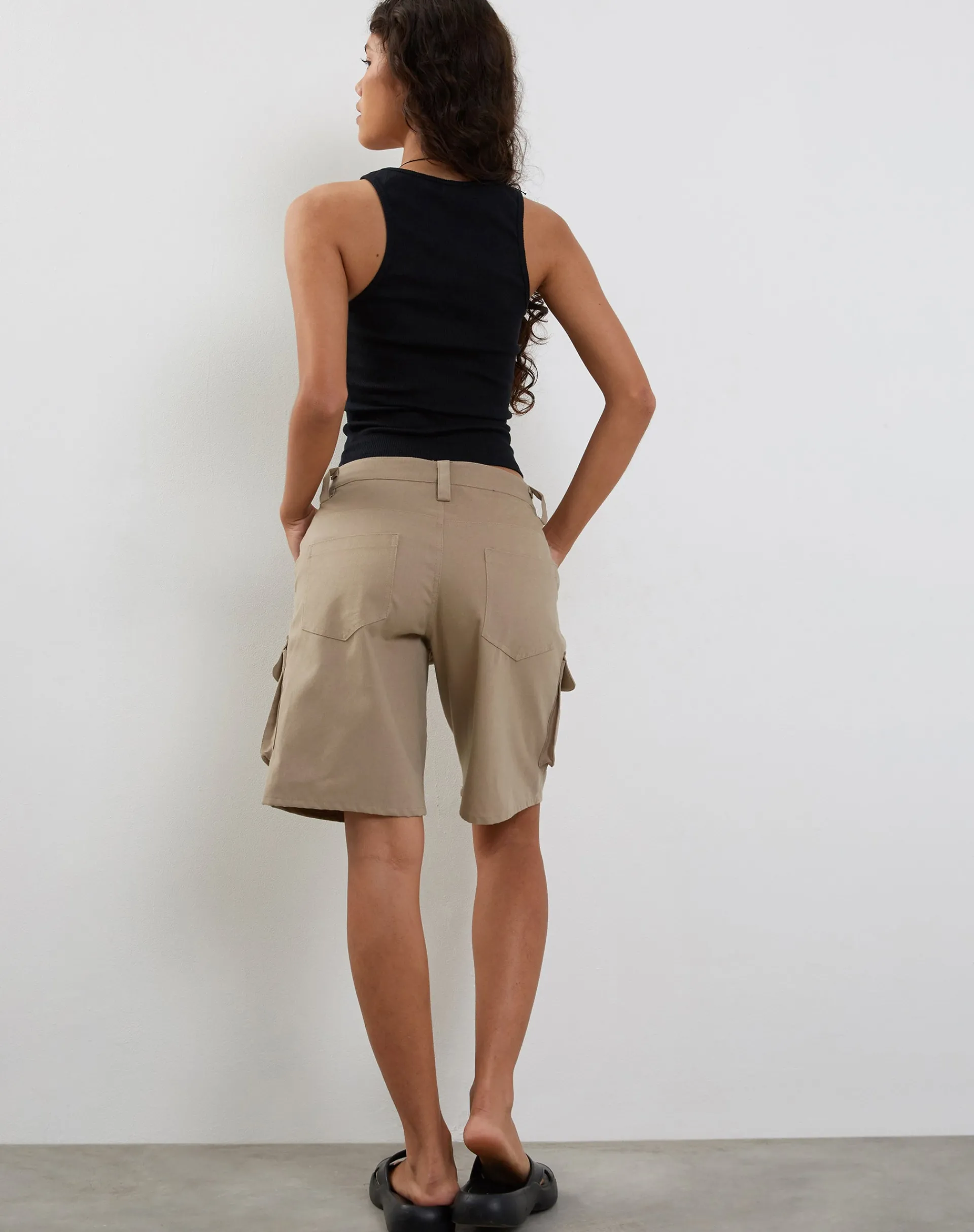 Motel Rocks Basics | Basic Tops-Roxe Ribbed Vest Top in black