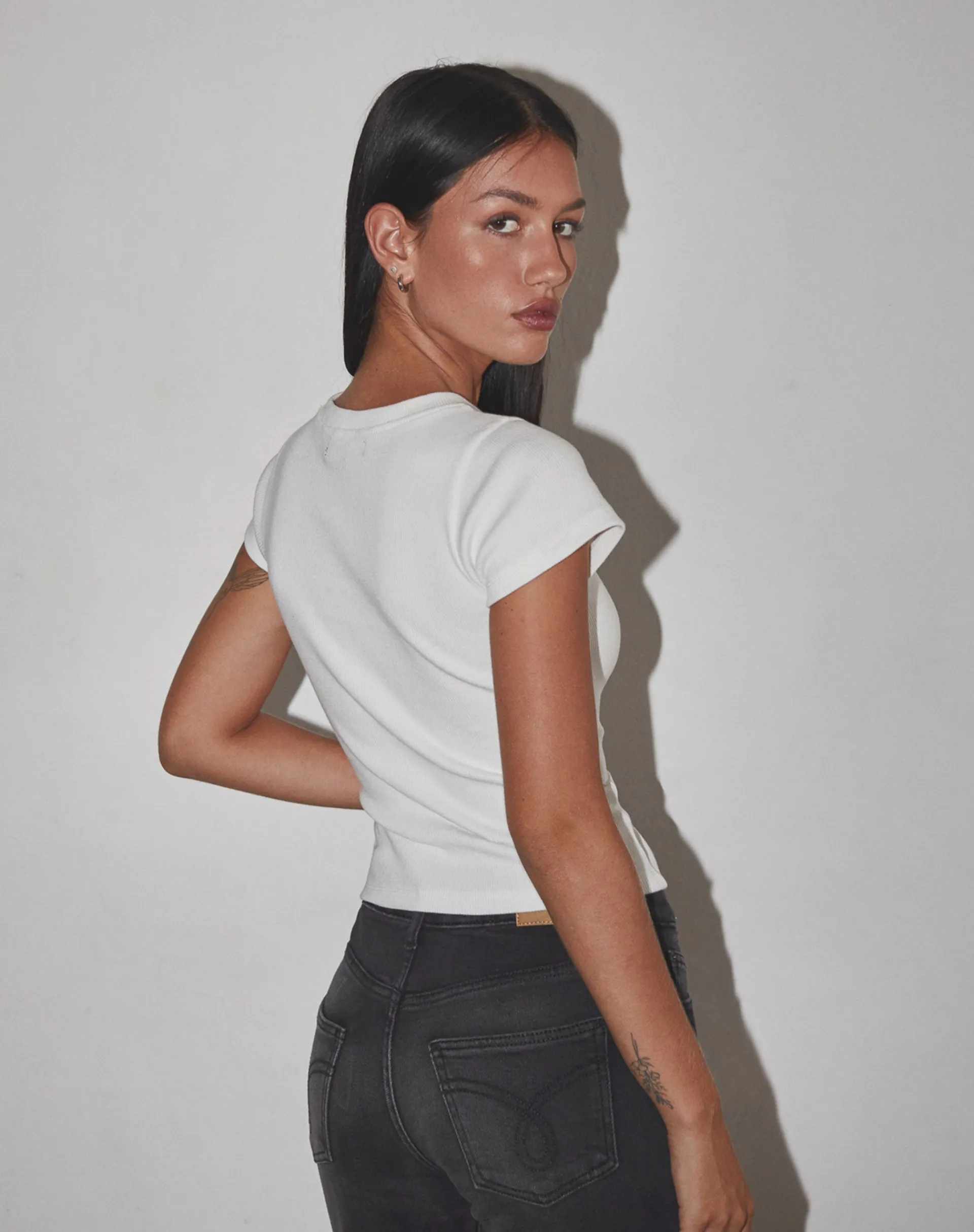 Motel Rocks Basics | Basic Tops-Suti Ribbed Baby Tee in Off White with Blue Bow M Embroidery offwhitewithbluebowmemb