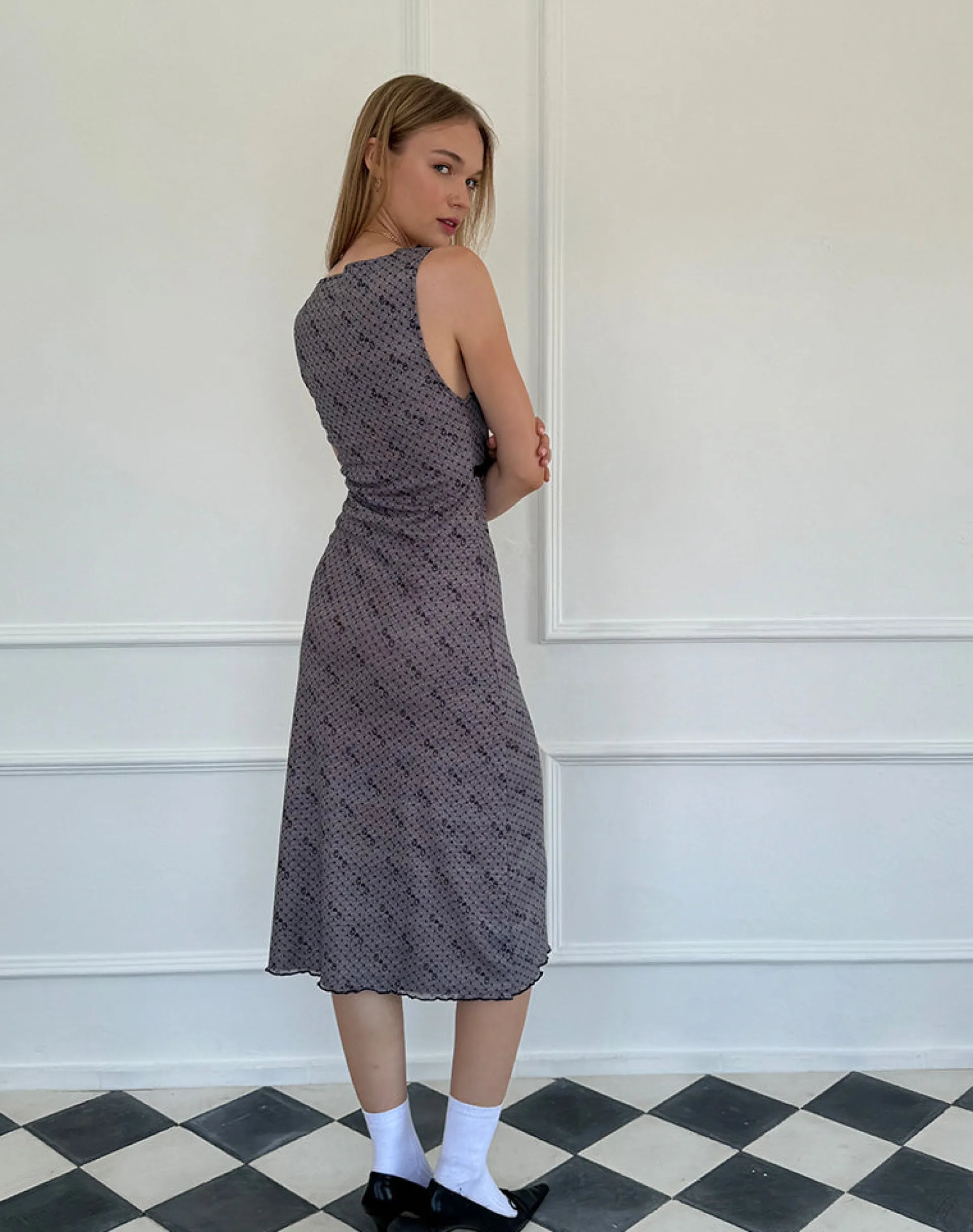 Motel Rocks Basics | Printed Dresses-Vasida Mesh Midi Dress in Queen of Hearts