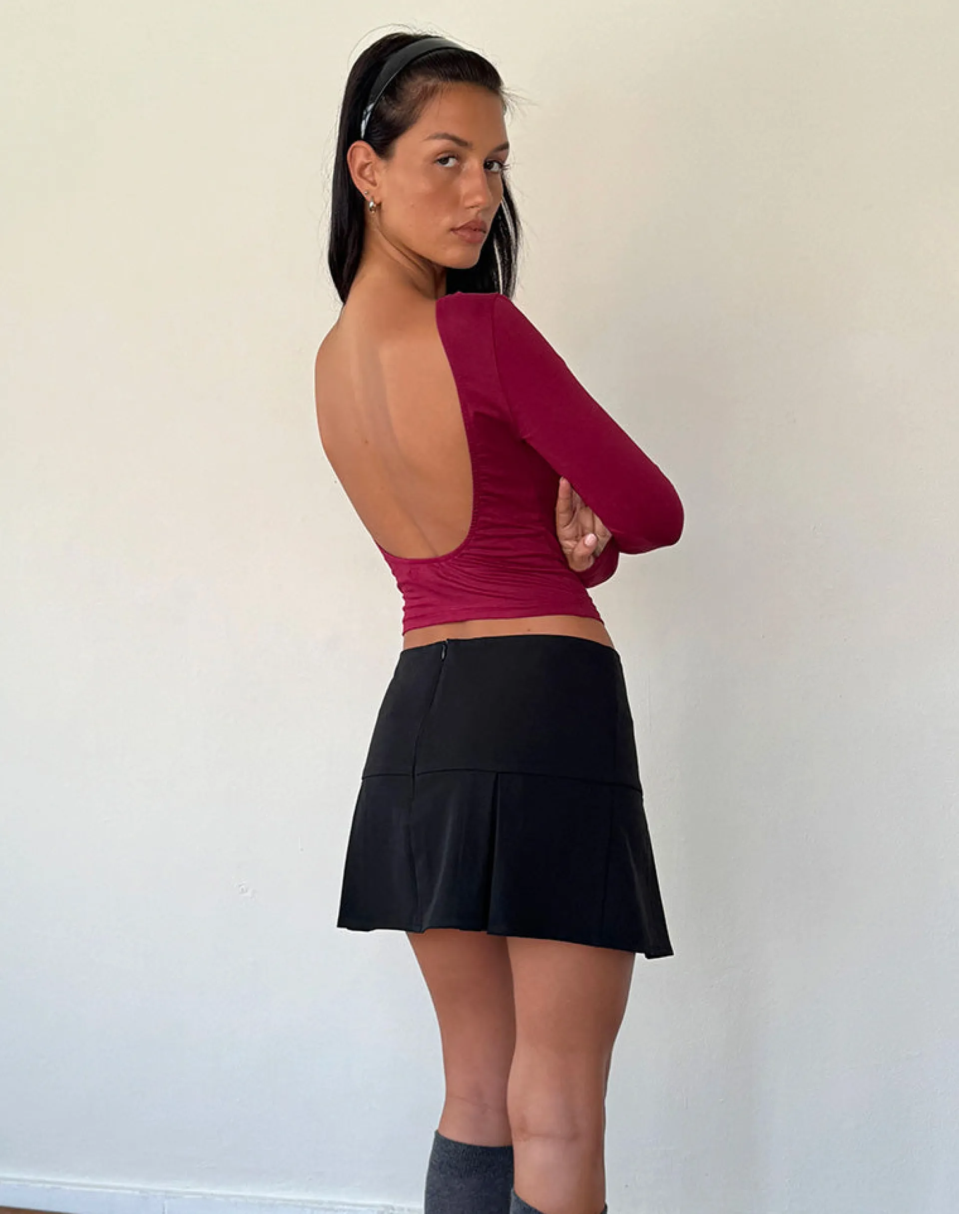 Motel Rocks Basic Tops | Long Sleeve Tops-Xiabon Backless Long Sleeve Top in Burgundy
